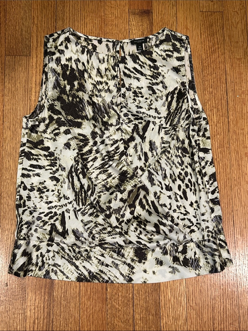 Ann Taylor Olive Green Black Cream Animal Print Sleeveless Blouse Size 10